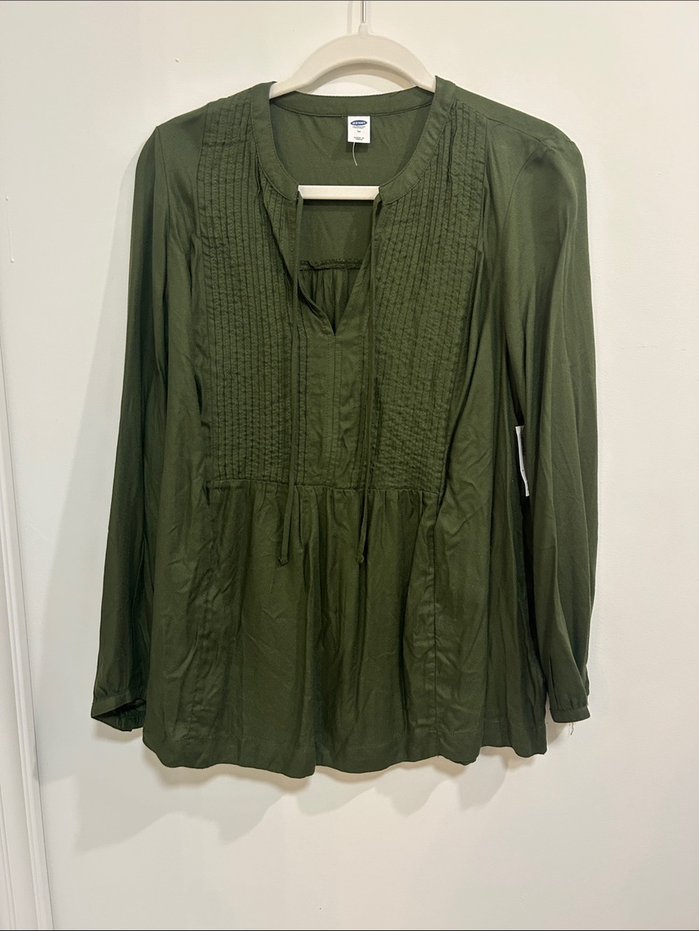 Old Navy Olive Green Pintuck Peasant Tunic - Women Tops size medium new